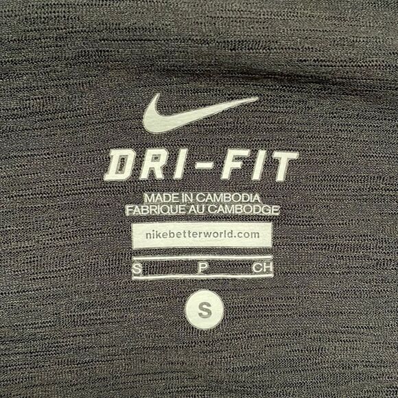 NIKE Dri-Fit Sheer Tank Size Small - Picture 6 of 6